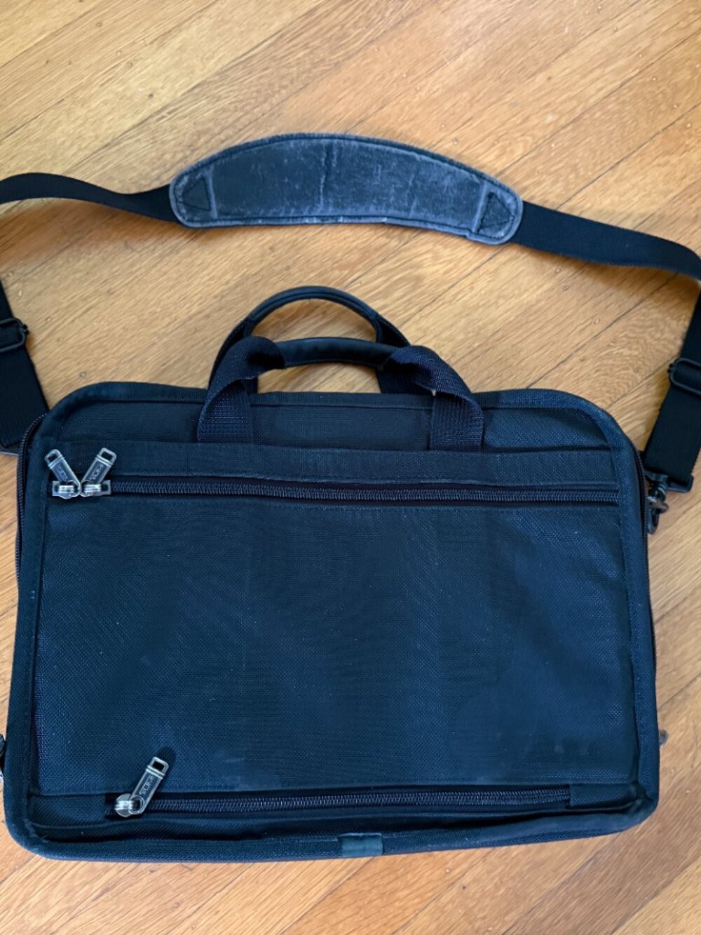 Tumi Alpha 26141D4 Black Expandable Laptop Briefcase - Picture 2 of 7